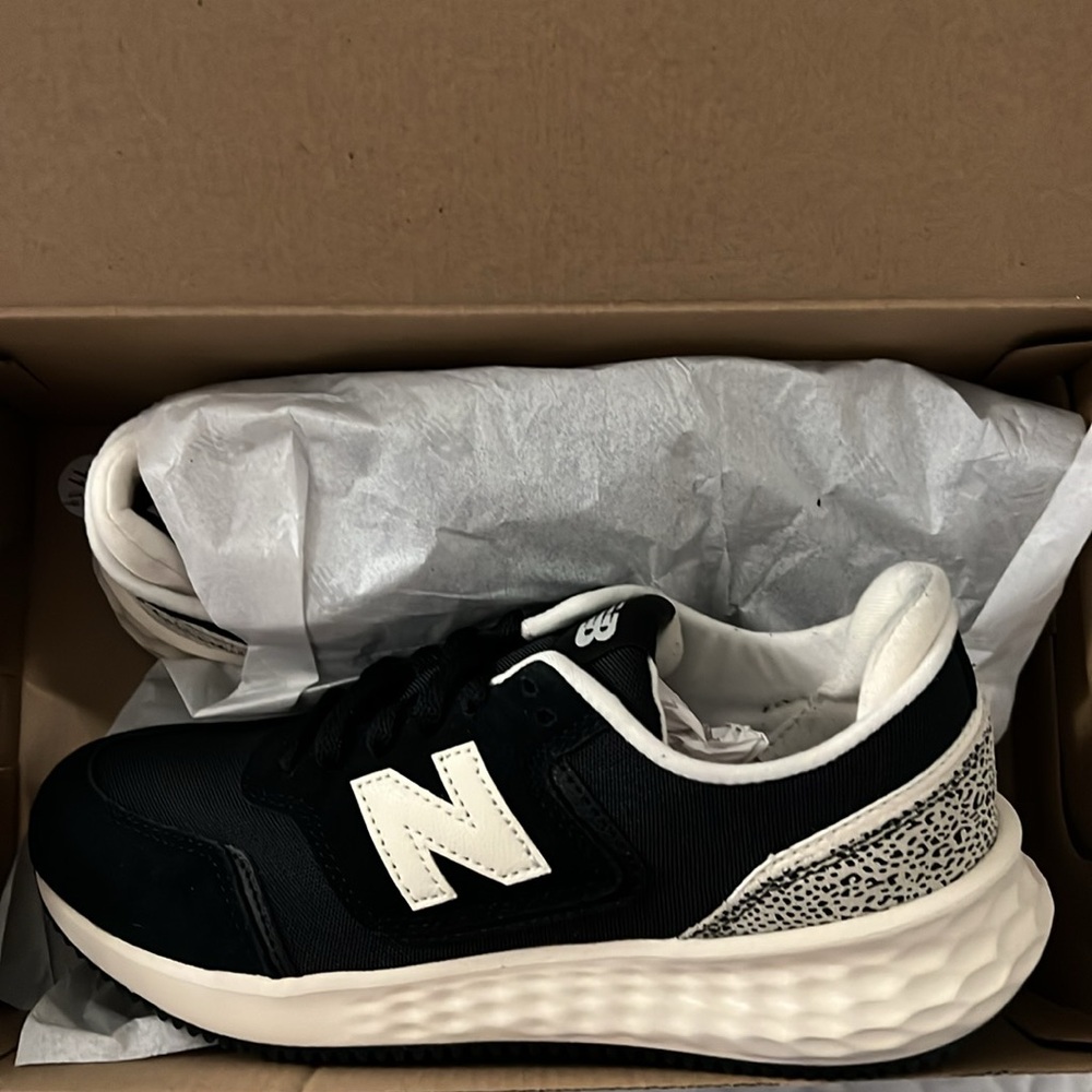 COPY - New Balance Classics - NIB size 7